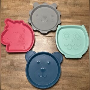 Kid’s Plastic Plates YOUR ZONE 16 pcs, 4 each of Owl, Lion, Bear and Unicorn 9”